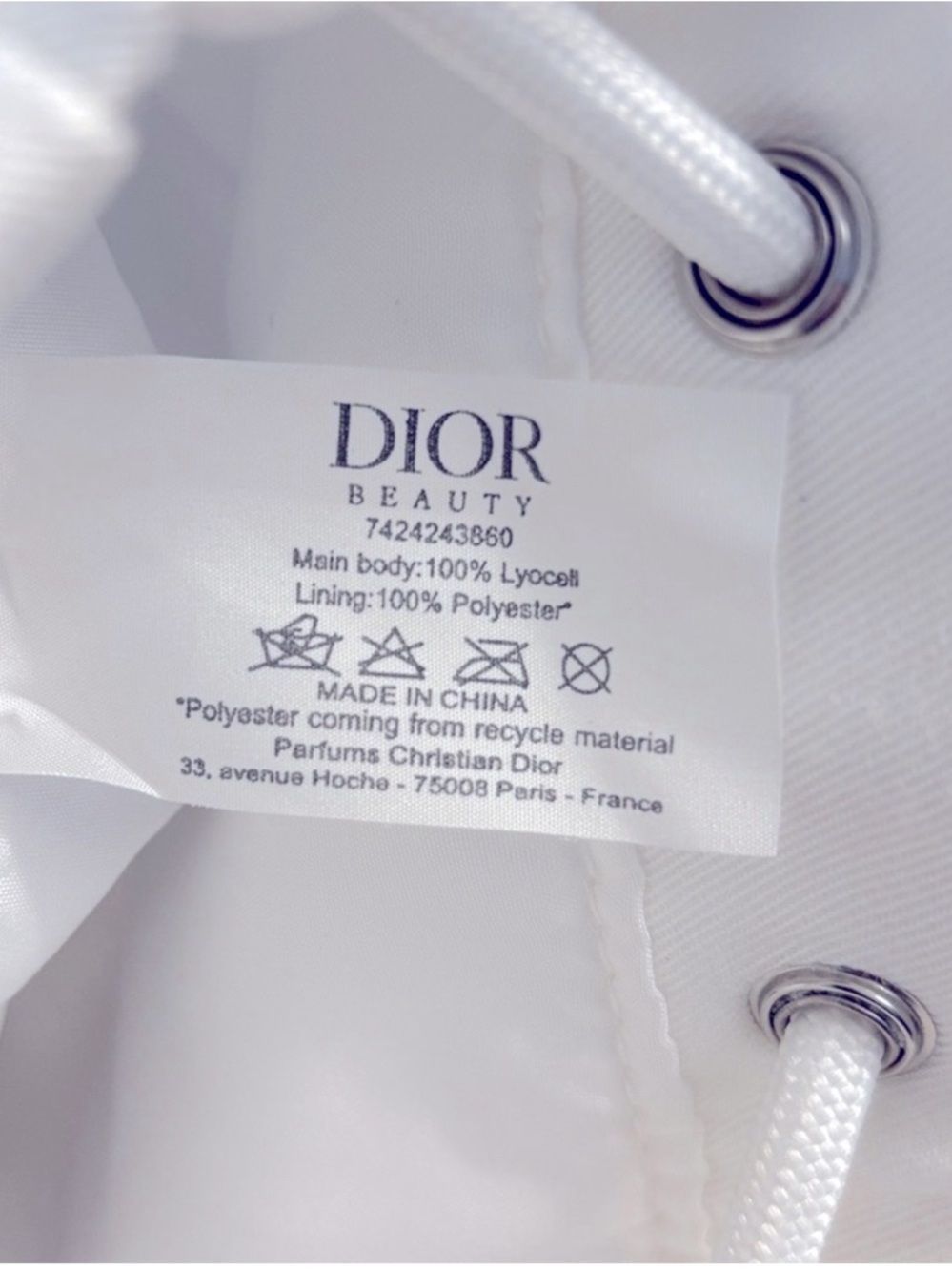DIOR Beauty Bucket Bag + Charm & Hardware - Picture 4 of 4
